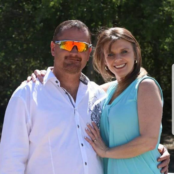 Meet your Posher, Leslie - Picture 1 of 1